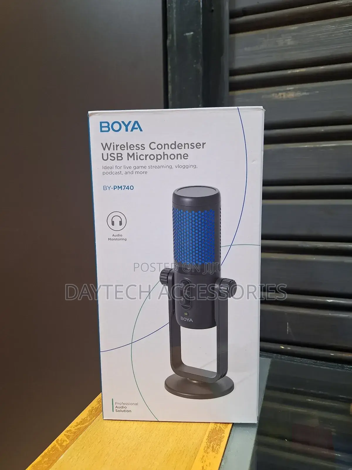 This Is a Boya by-Pm740 Wireless Condenser Usb Microphone.