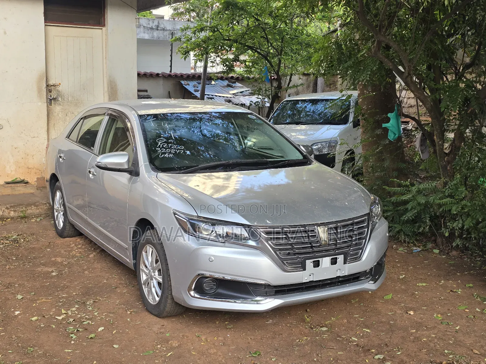 Toyota Premio 2019 Silver