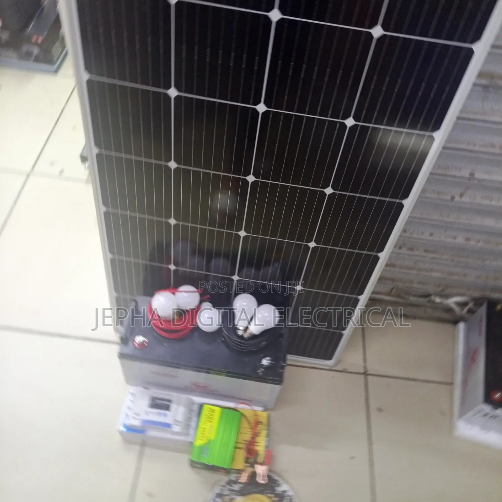 300w+100ah Solar Battery
