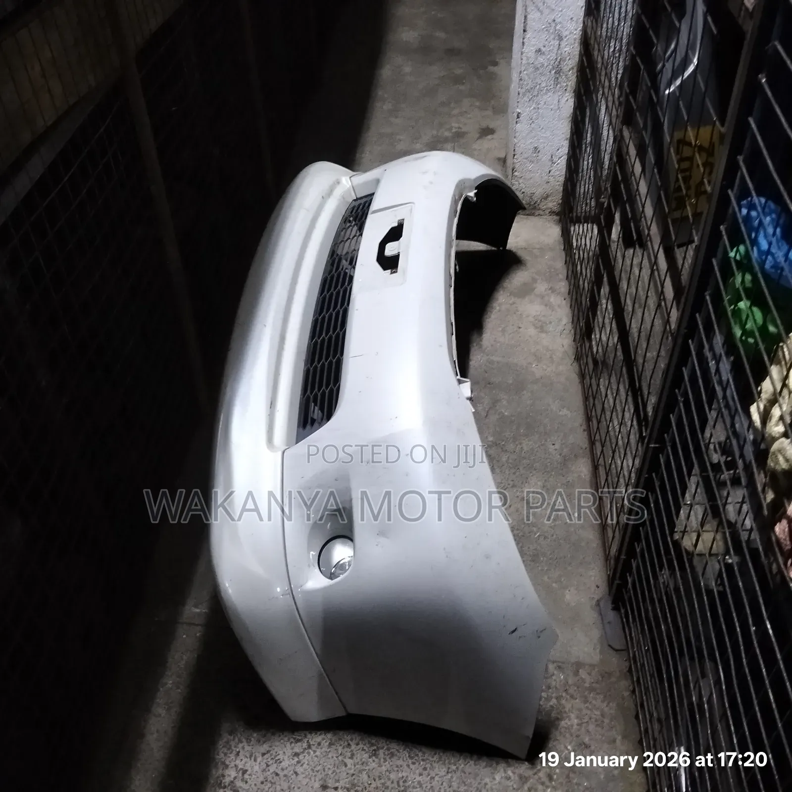Toyota Isis Model 2008 Front Bumper Complete With Body Kit and Fogs