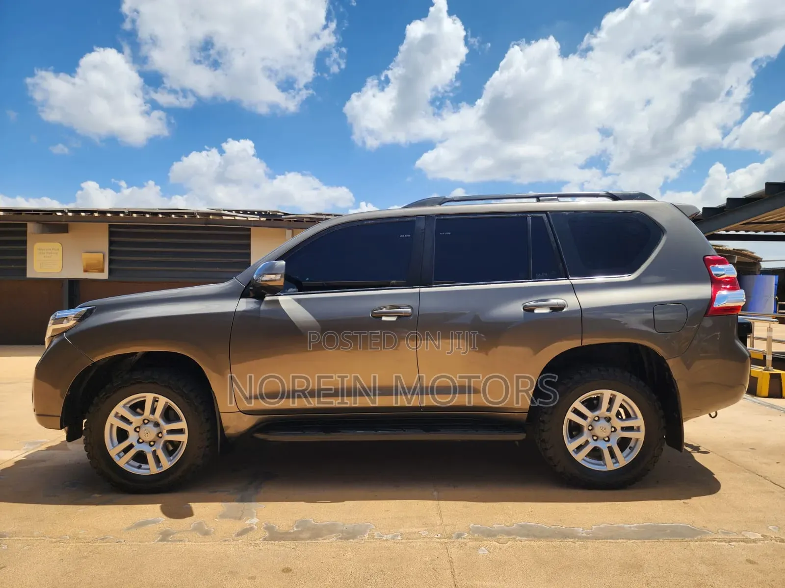 Toyota Land Cruiser Prado 2013 Brown