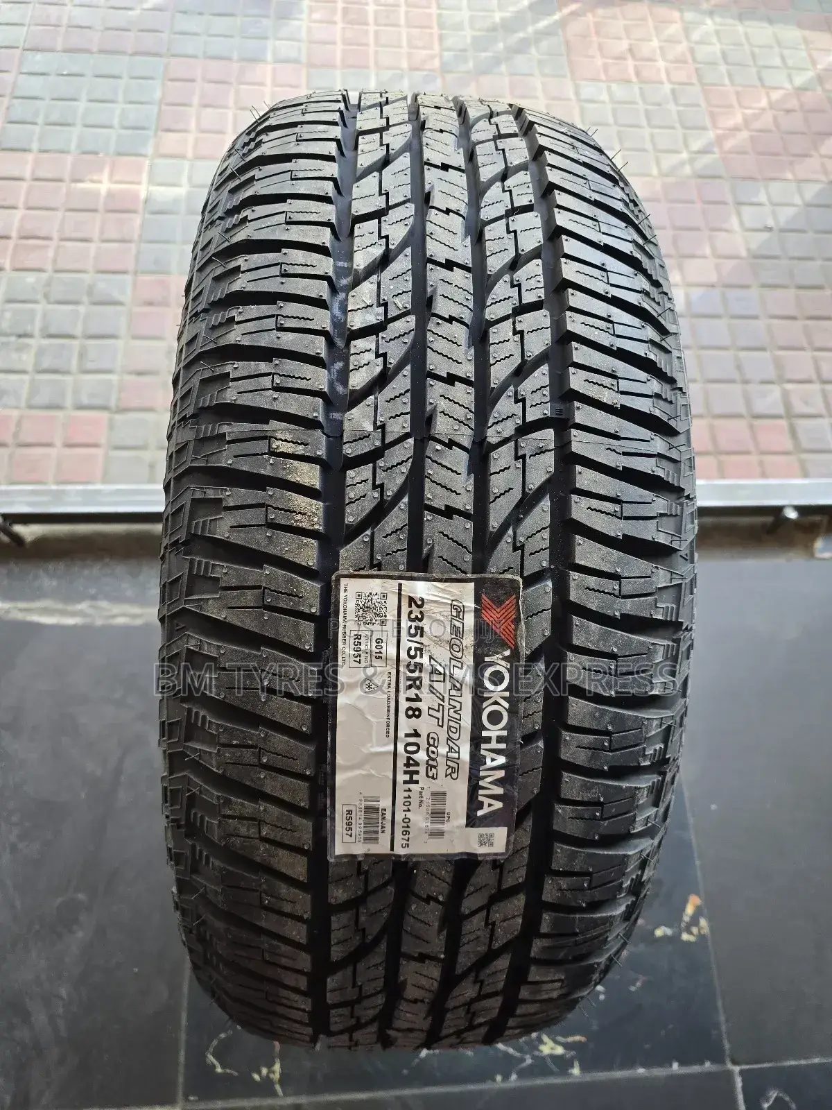 235 /55 R18 Yokohama Tyres (G015) Thailand.