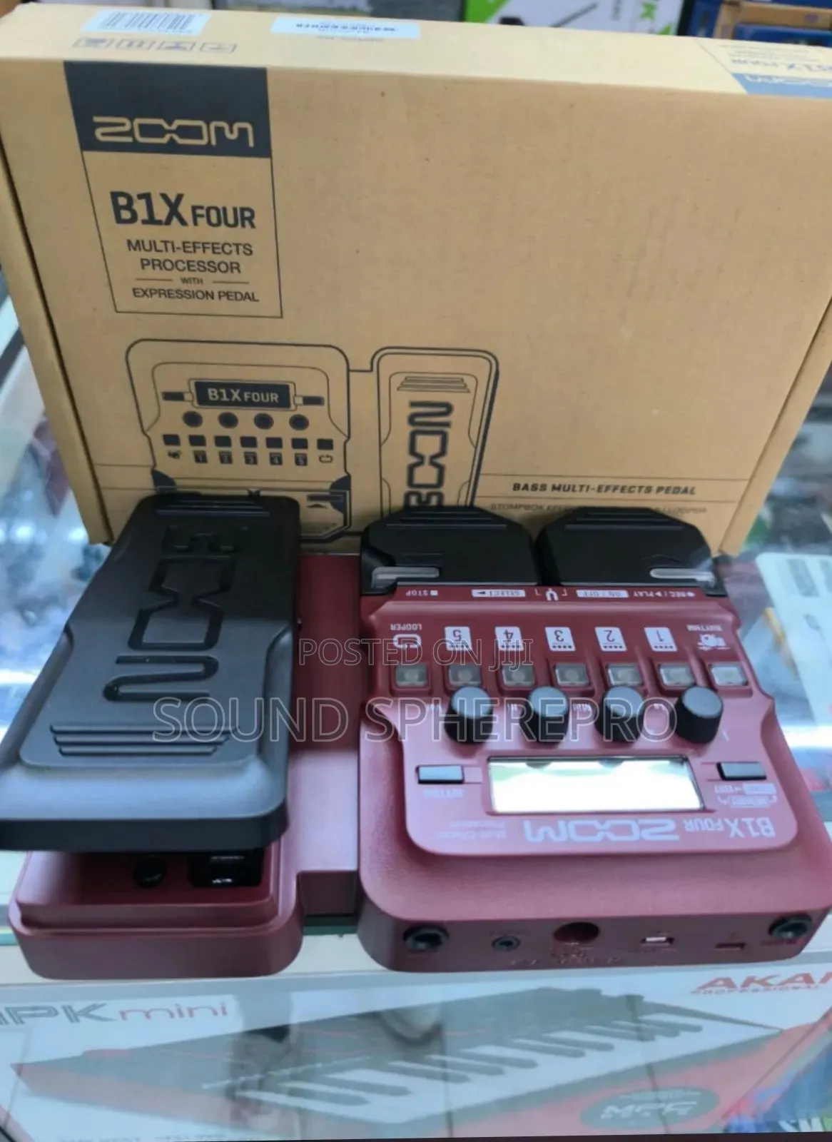 Zoom B1x Four Bass Guitar Effect