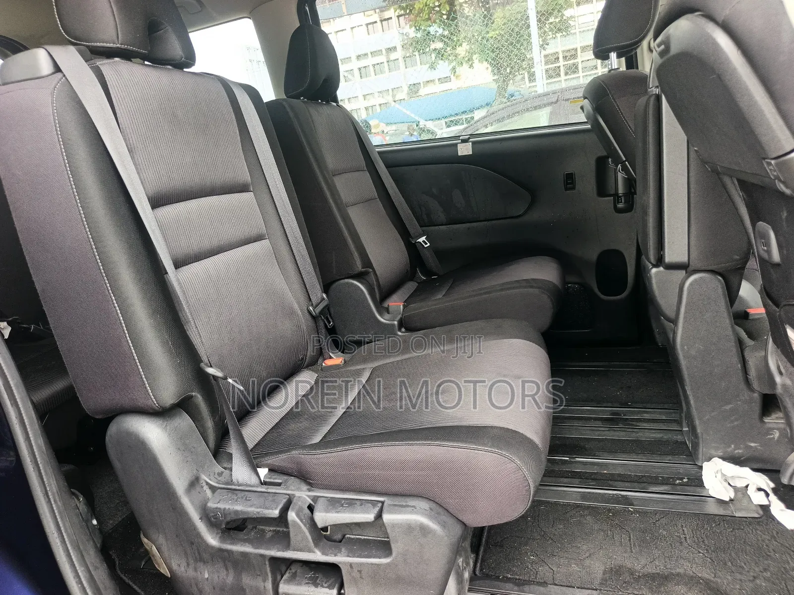 Nissan Serena 2018 Blue