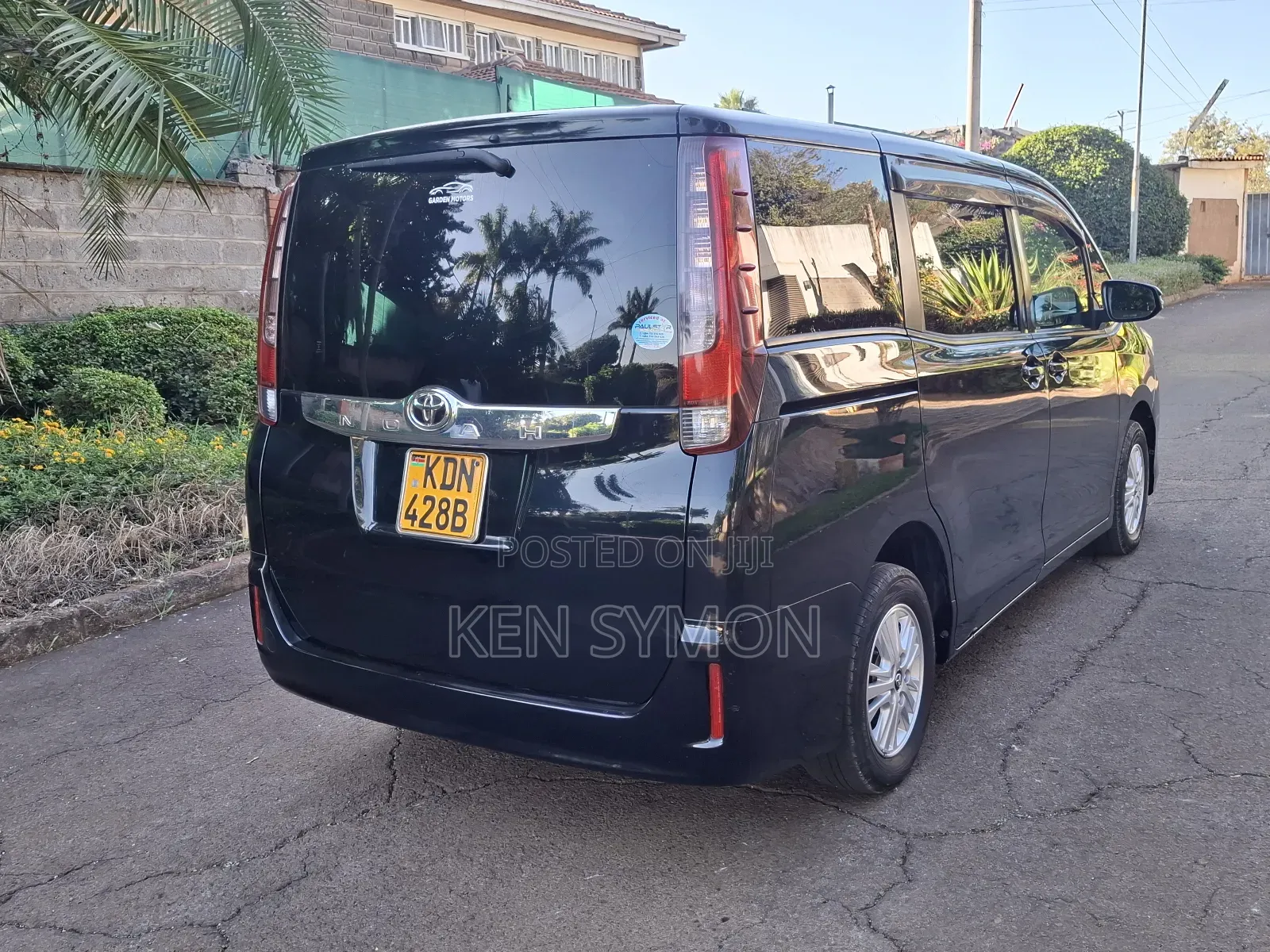 Toyota Noah 2.0 FWD (8 Seater) 2016 Black