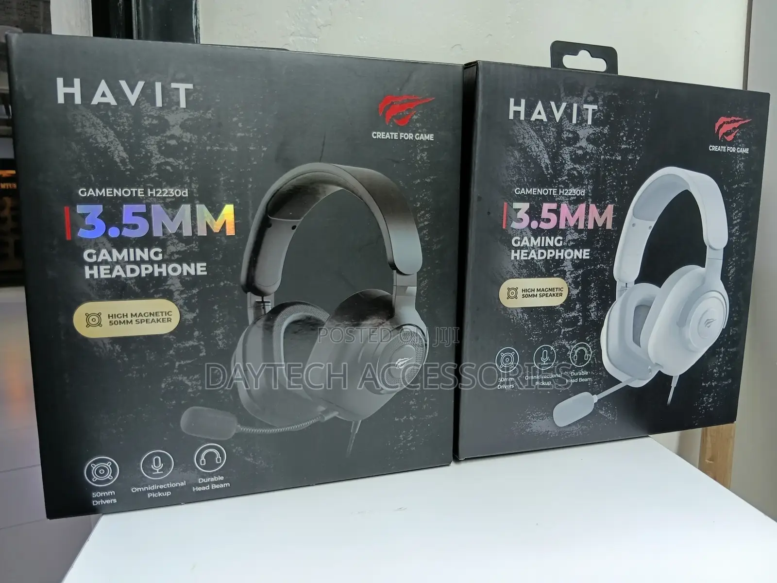 The Havit Gamenote H2230d Gaming Headphones.
