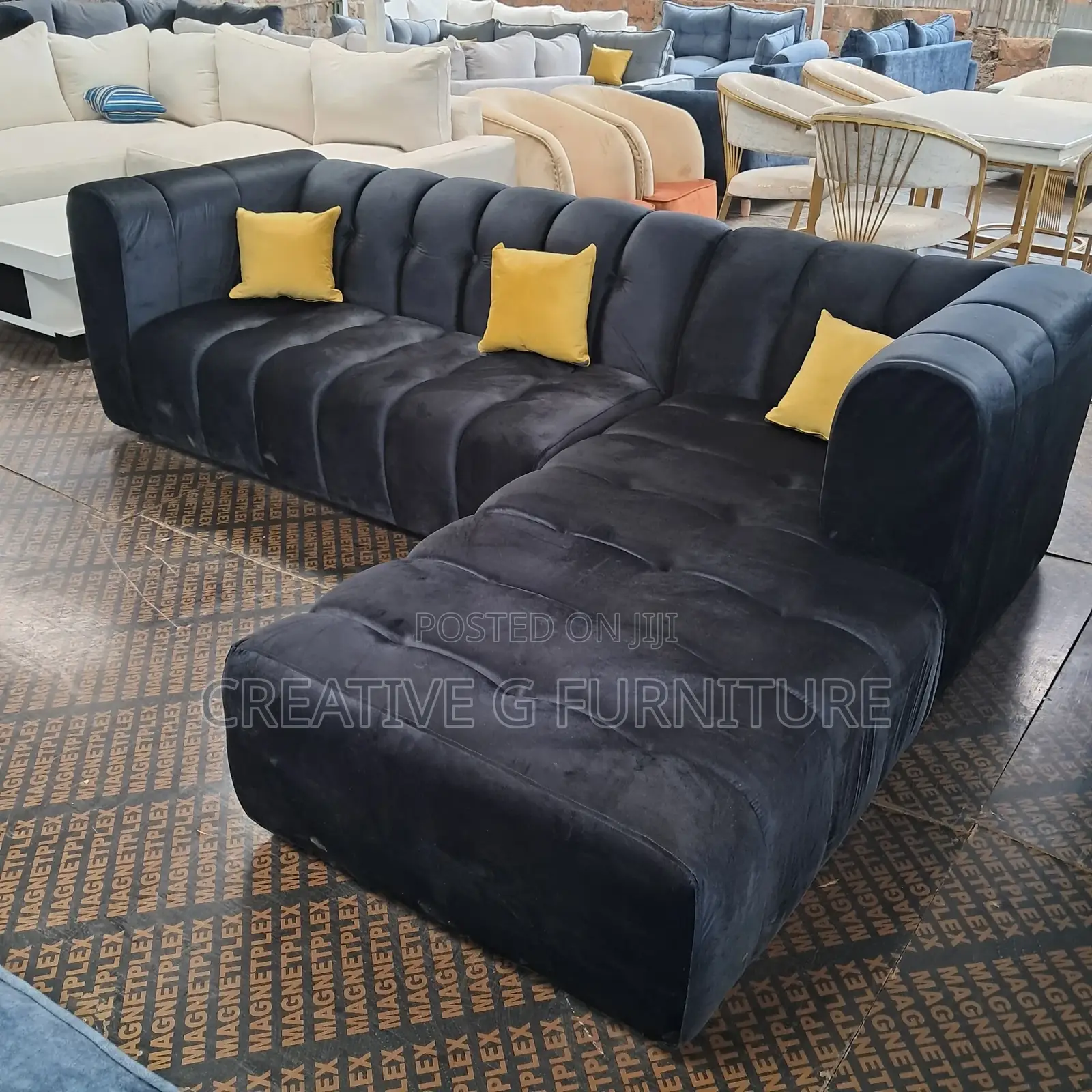 Beautiful Living Room Sofa – Modern Home Furniture**