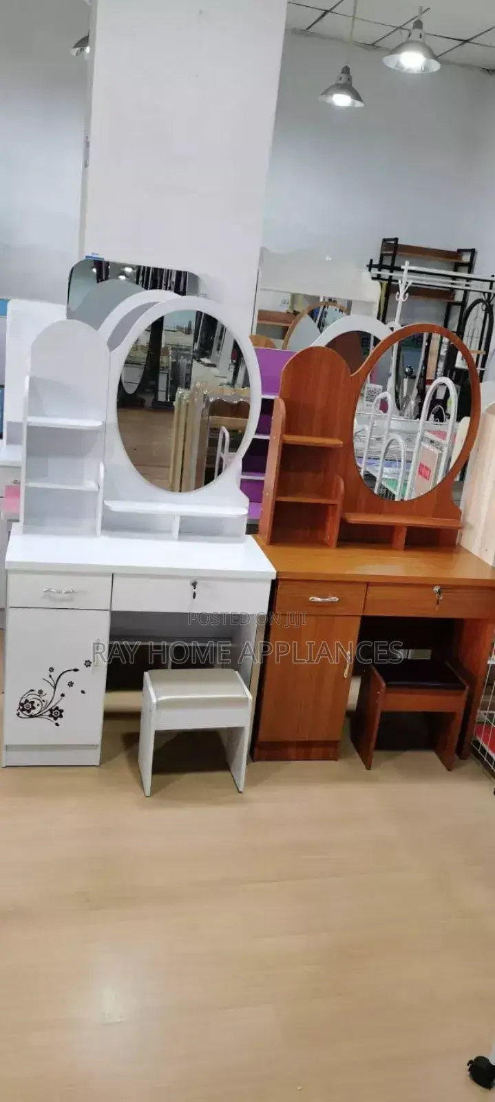 White Executive Dressing Table 
Available in White and Brown