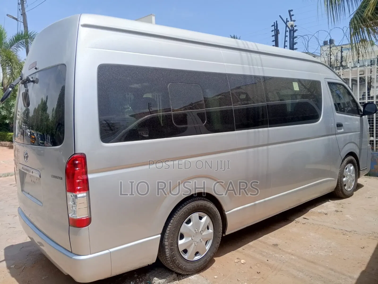 Toyota HiAce 2018 White