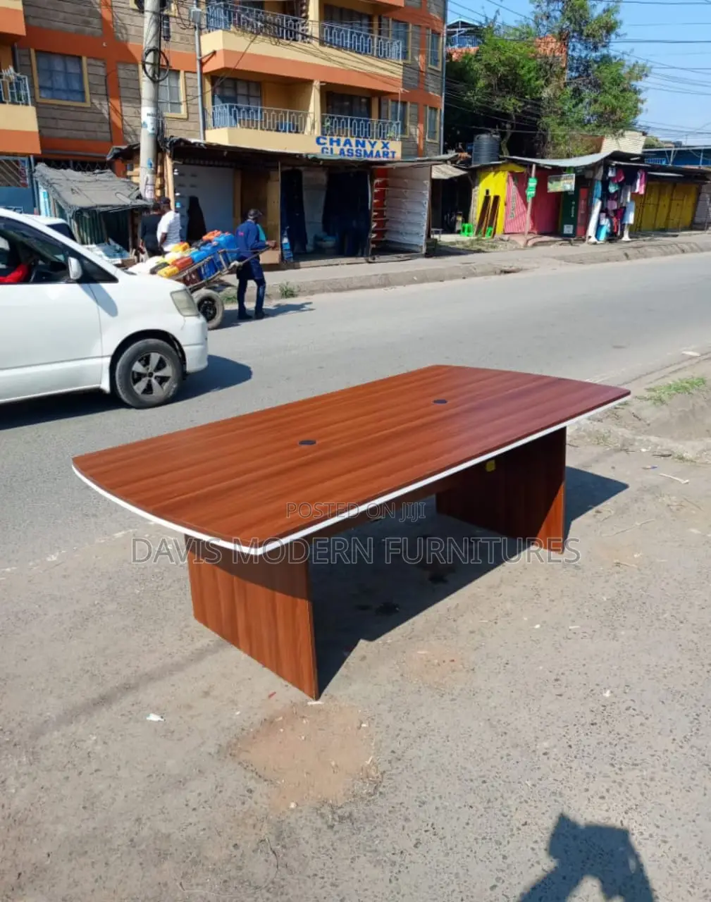 Mordern Confrence Table