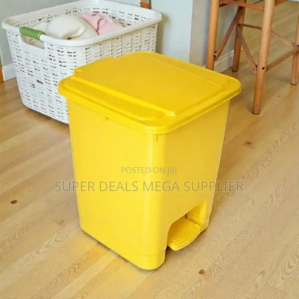 Hands Free 30l Hard Plastic Step Pedal Waste Bin for Home and Office
