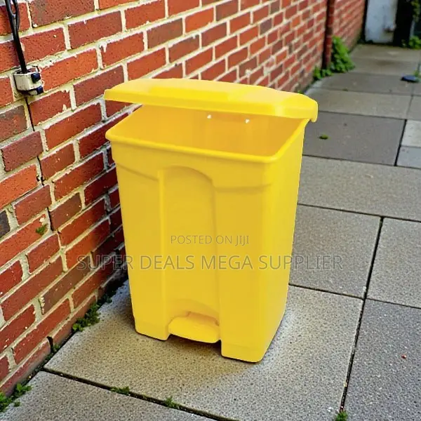 Medical Facilities 30 Litres Hard Plastic Step Pedal Waste Garbage Bin
