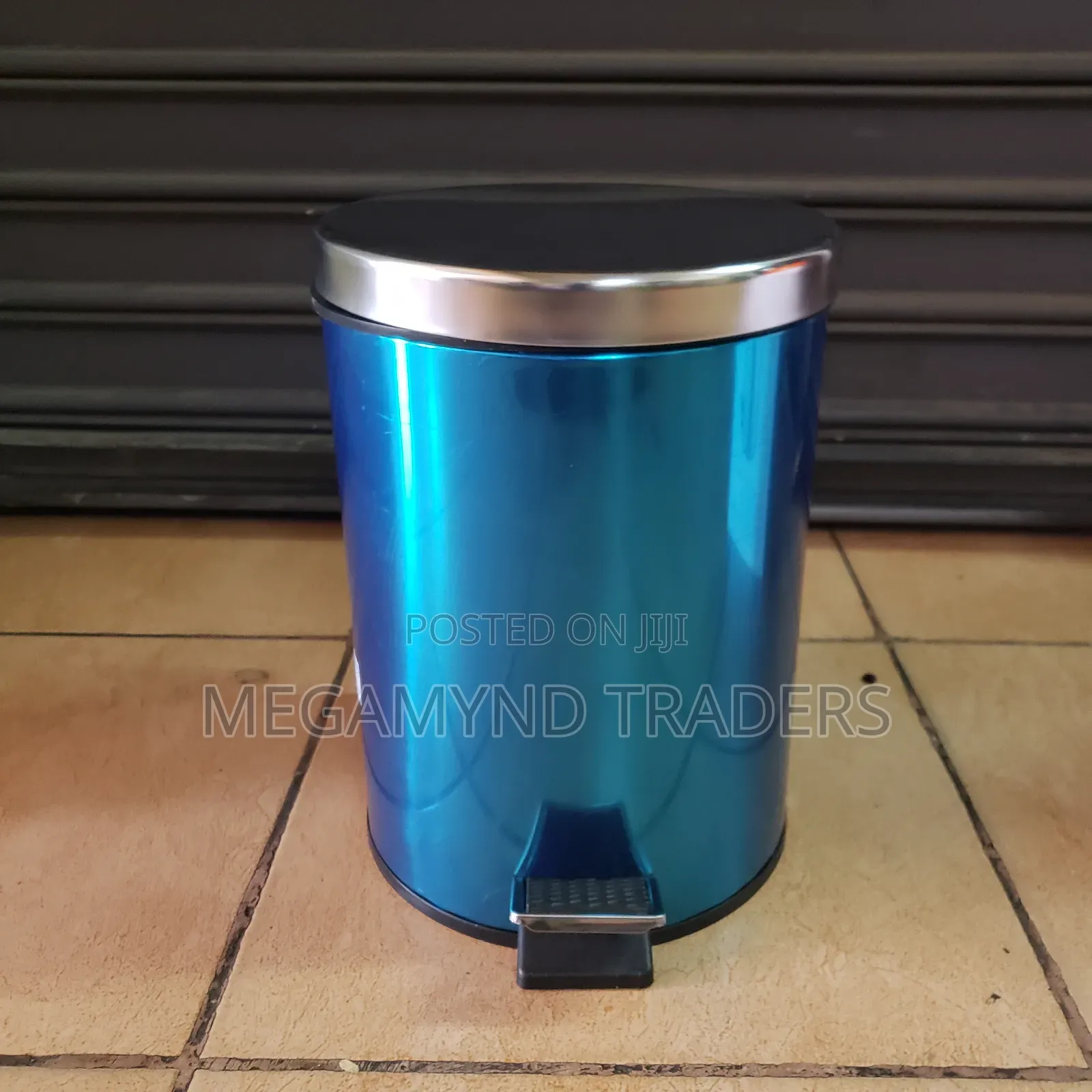 20 LTR Stainless Steel Pedal Waste Bin / Pedal Bin