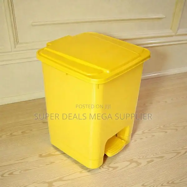30 Litres Step Pedal Garbage Bin With Durable Hard Plastic Material