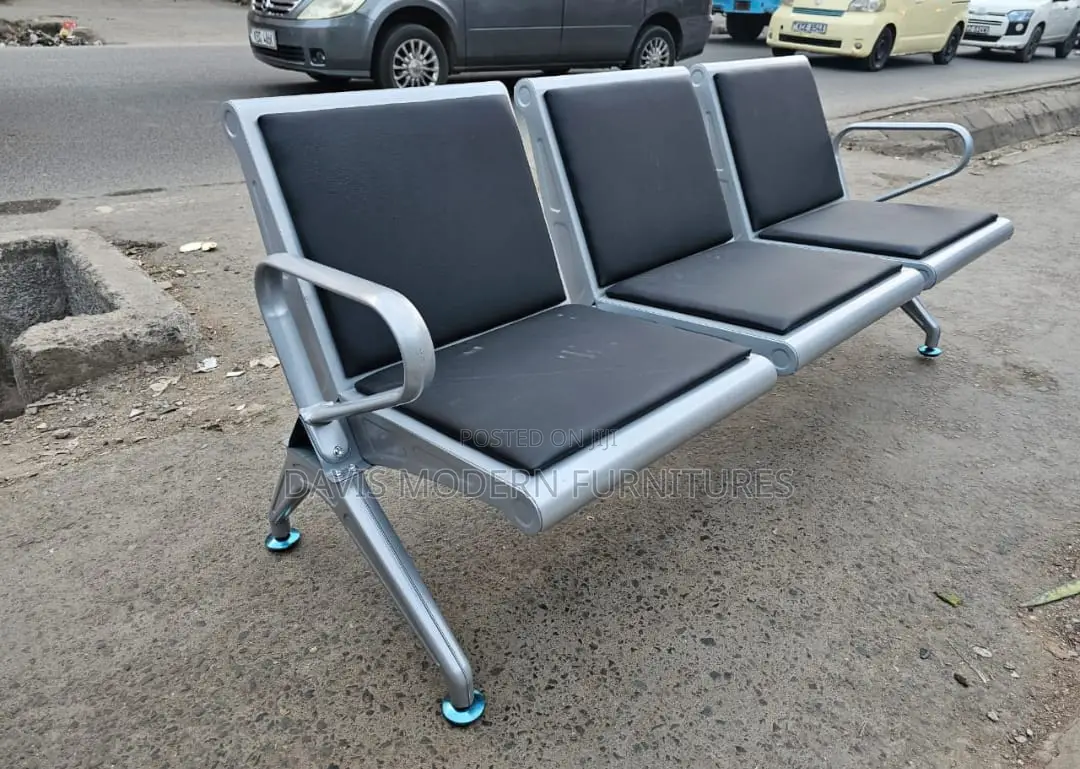 Contemporary 3-Seater Metal Bench