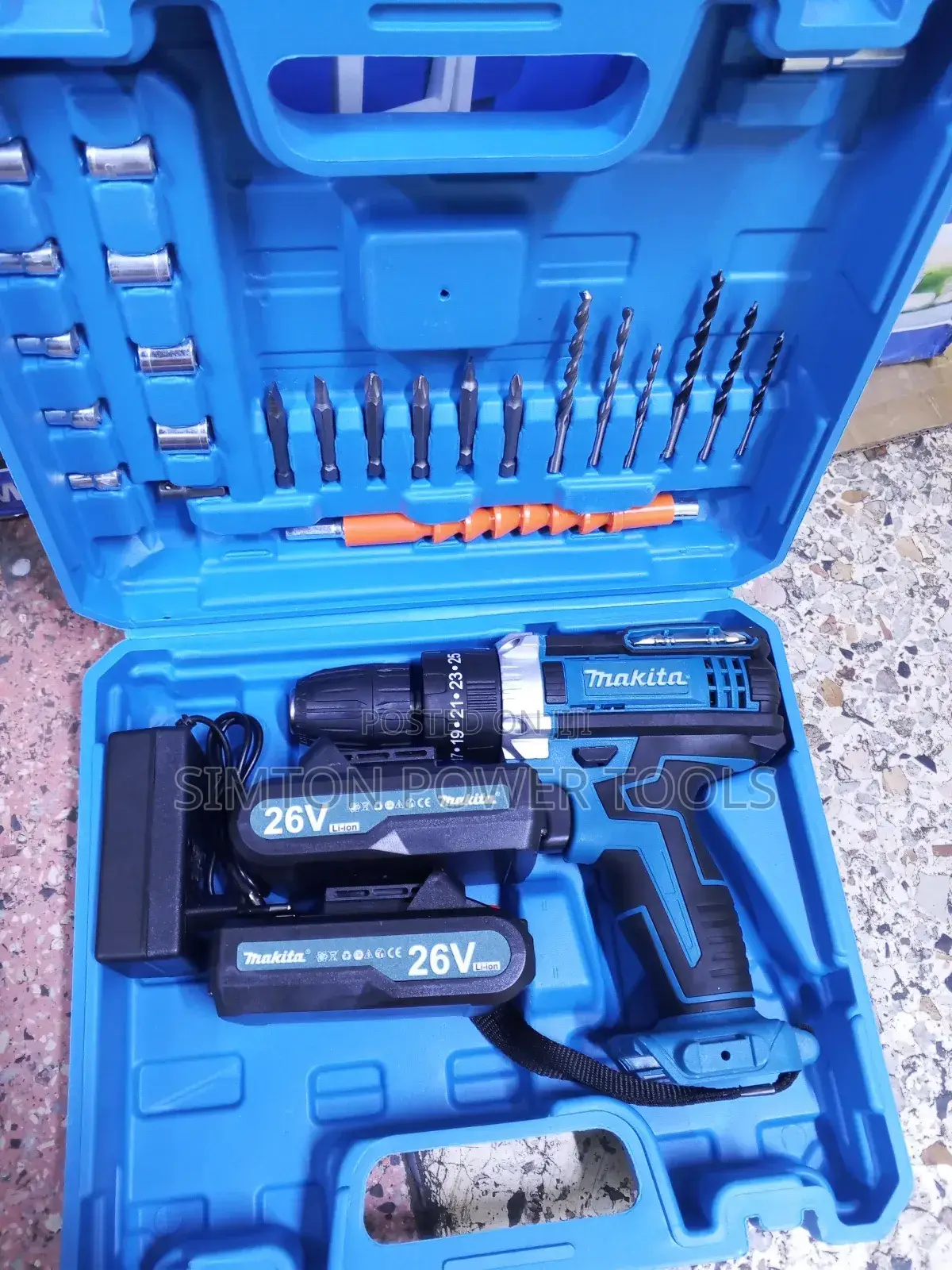 Brand New Makita Cordless Drill Set 26v