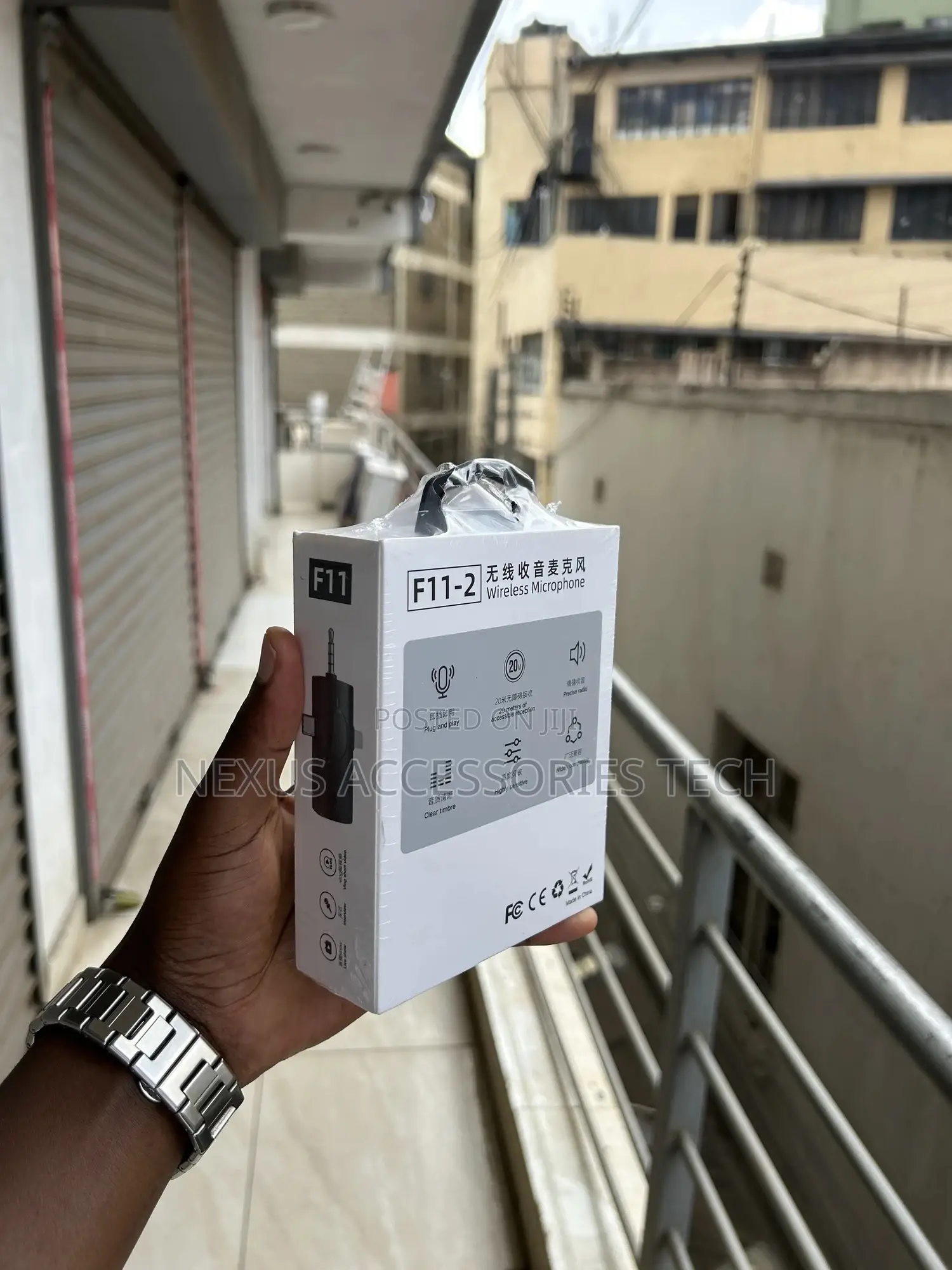 F11-2 Lavalier Mic - Clear Audio for Vlogs Calls
