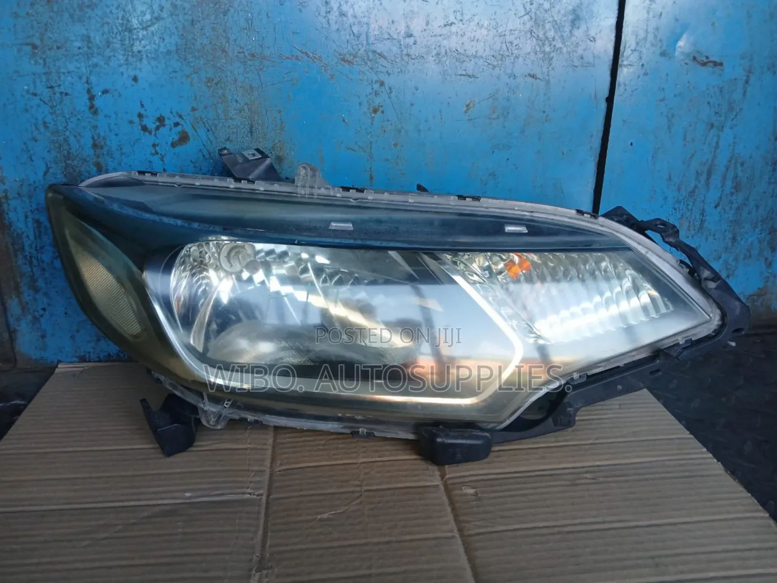 Honda Fit 2014/16 Non Xenon Headlights.