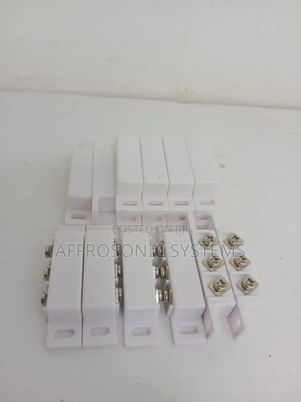 Magnet Light Duty Plastic No/Nc/Com