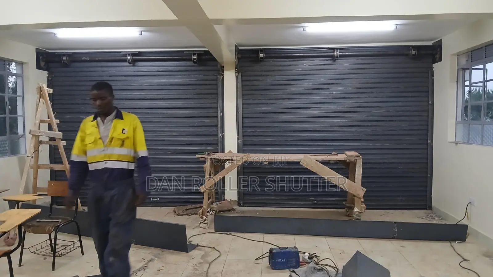 Manual Roller Door for Warehouse Security
