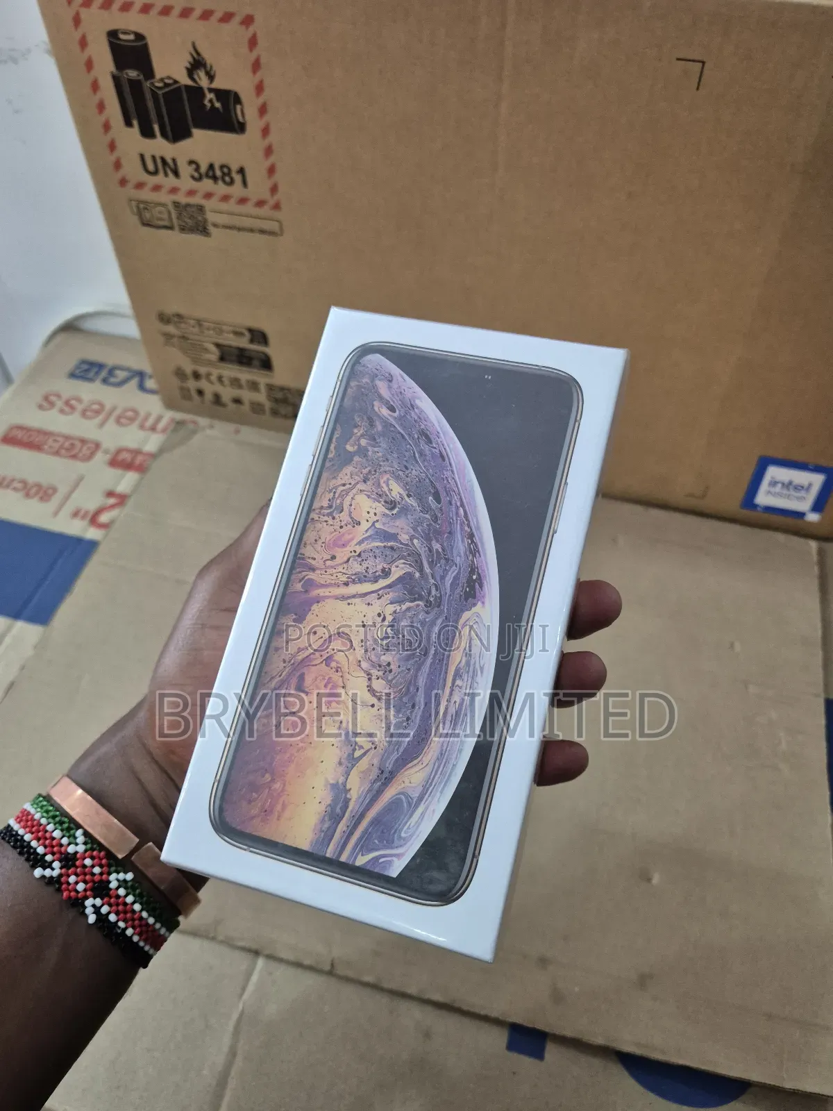 New Apple iPhone XS Max 256 GB Gold