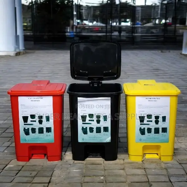 Restaurants 30 Litres Foot Pedal Waste Bin With Segregation Ready