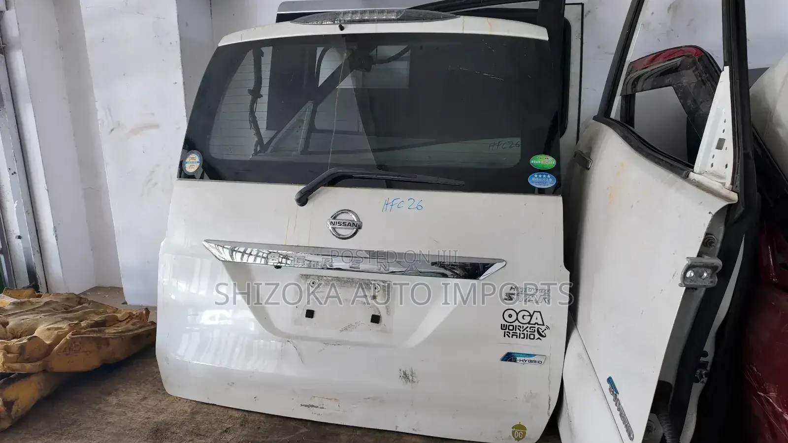 Nissan Serena C26 Tailgate White Original Ex-Japan