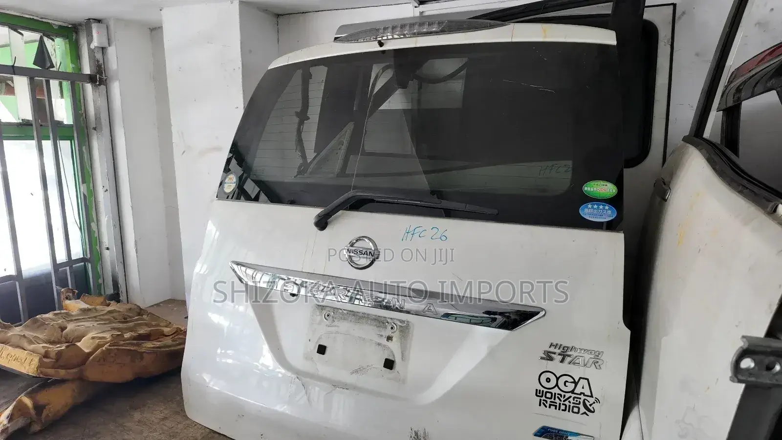 Nissan Serena C26 Tailgate White Original Ex-Japan