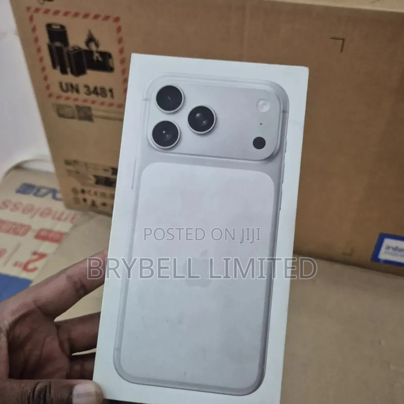 New Apple iPhone 17 Pro Max 256 GB Silver