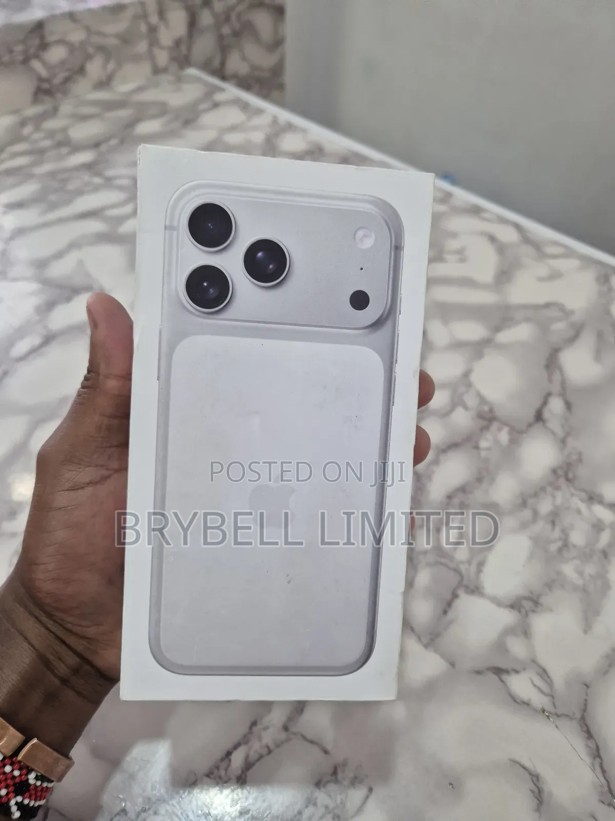 New Apple iPhone 17 Pro Max 256 GB Silver