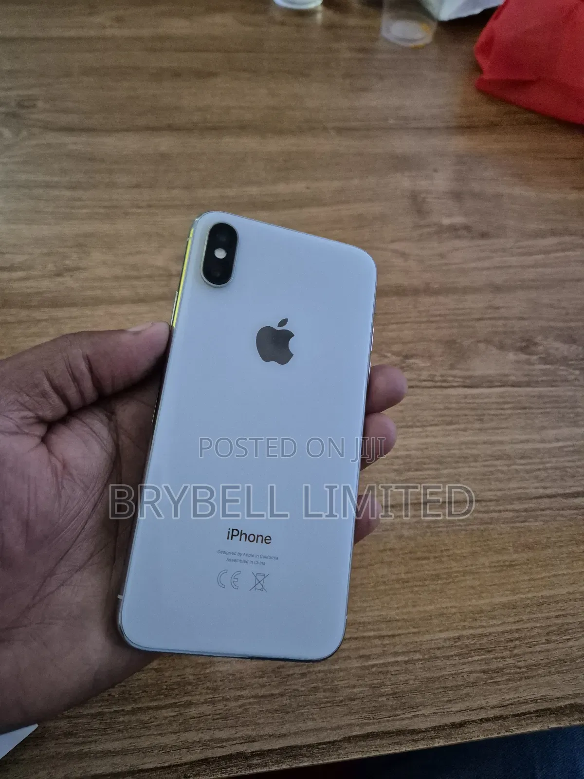 Apple iPhone X 64 GB White