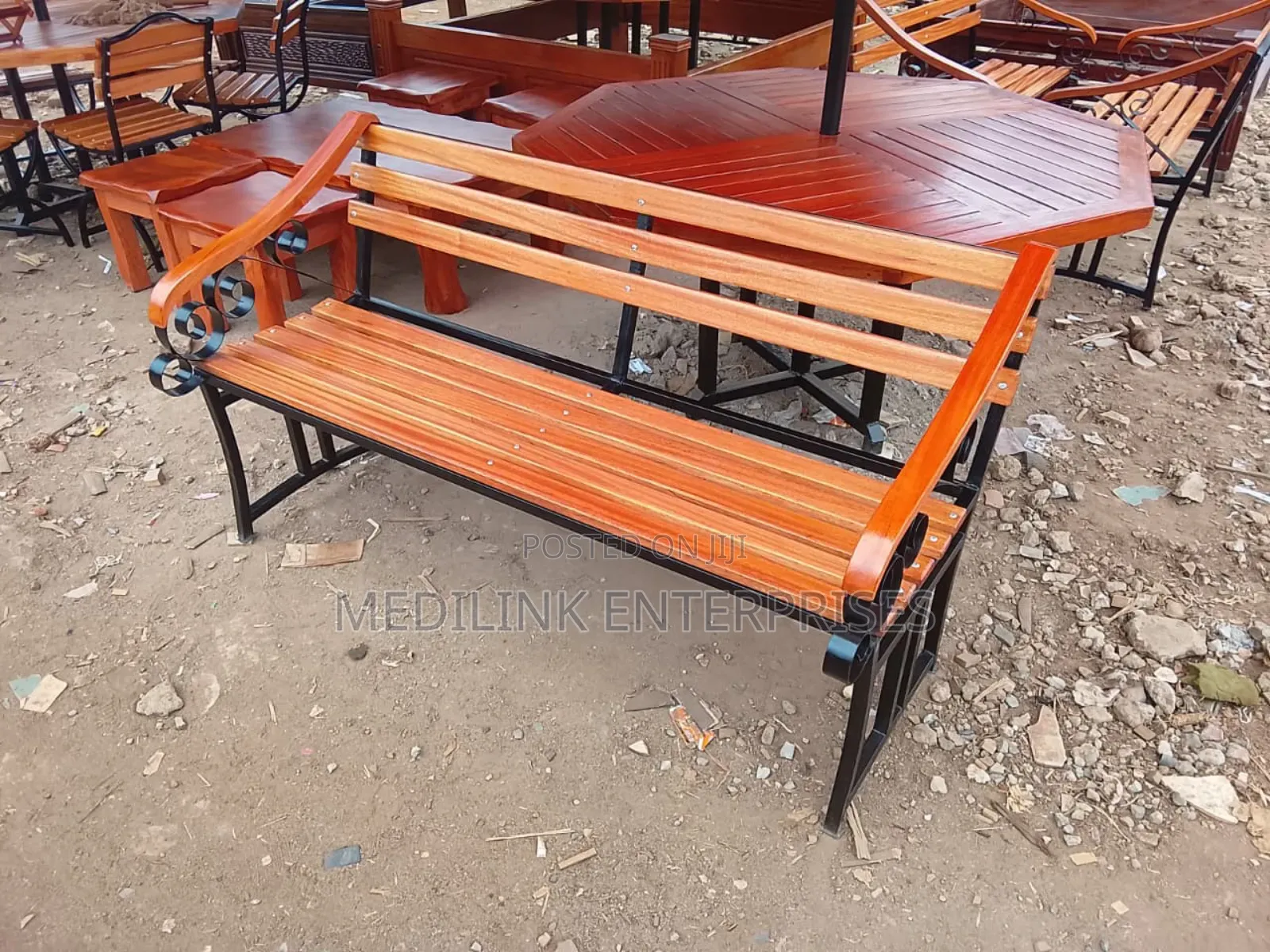 5ft Wooden Metallic Garden Bench With Arms