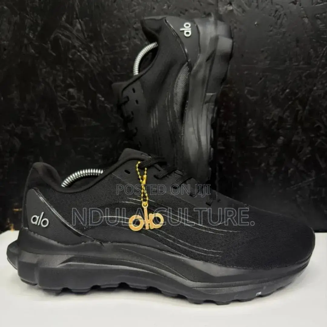 Alo Sneakers