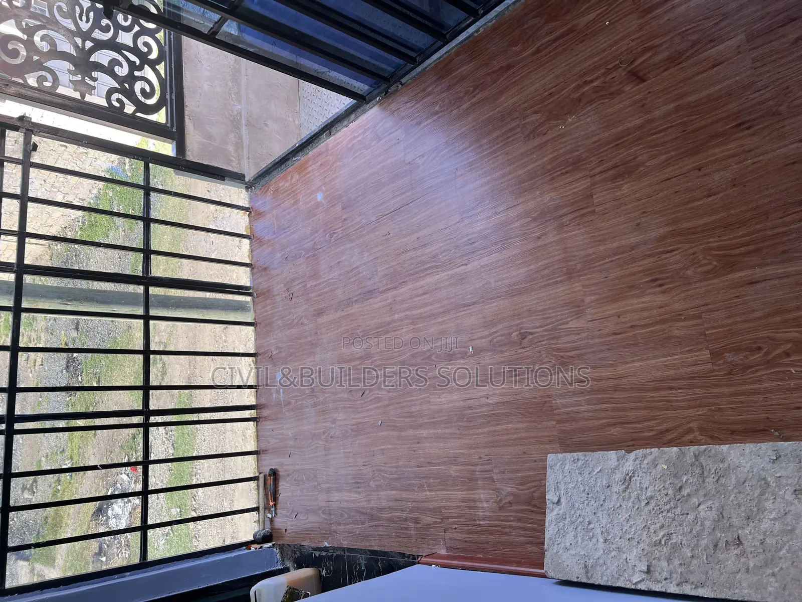 Earth Brown Lvt