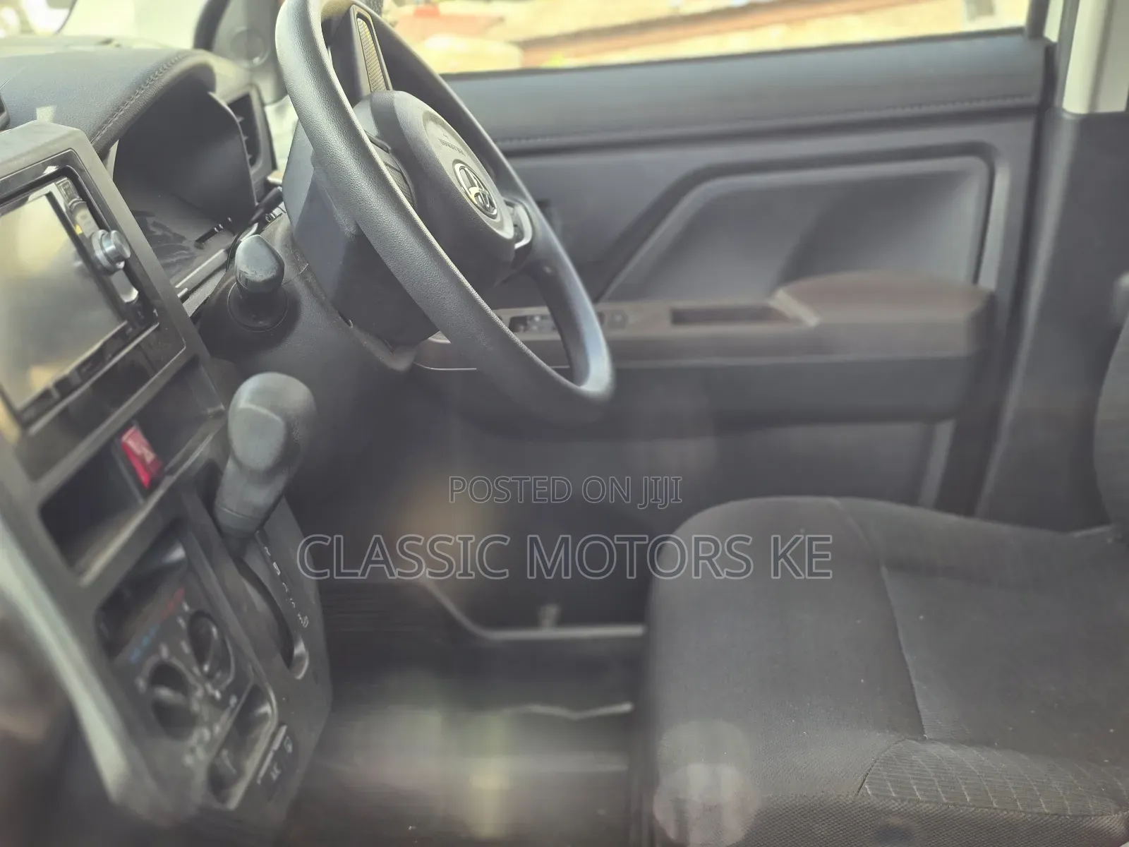 Toyota Roomy 1.0 FWD 2019 White