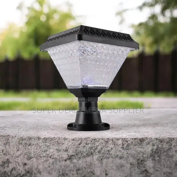 Outdoor Solar Fence Post Light With Diamond Cut Shade