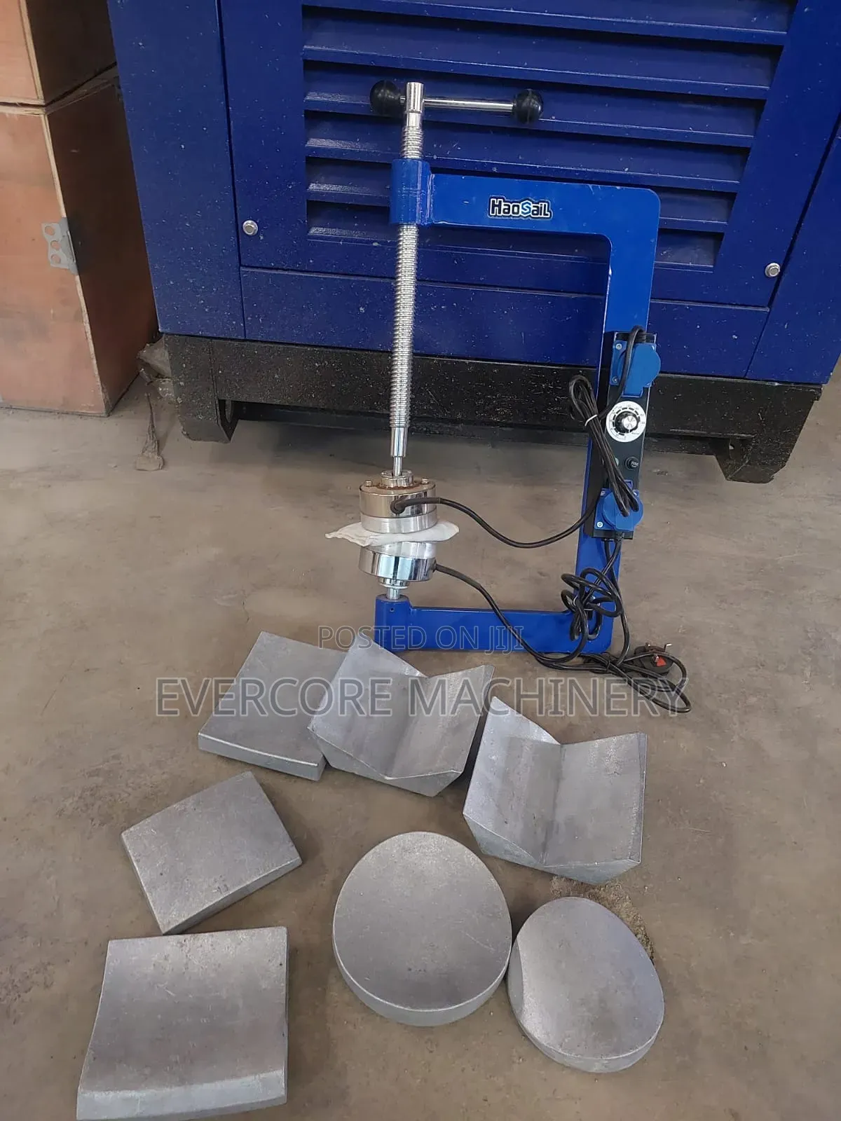 Heavy Duty Truck Vulcanizer Machine Designed in Italy 