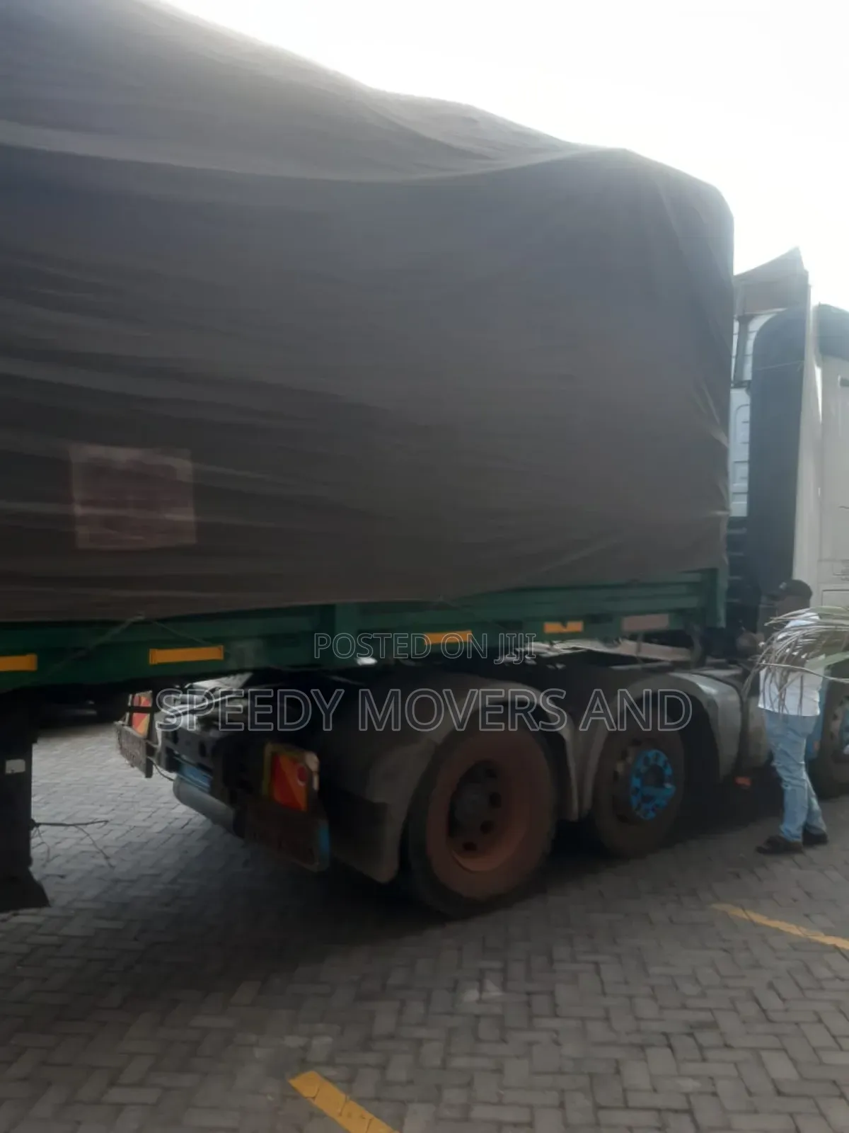Trailers for Transit and Cargo Delivery Are Readily Available
