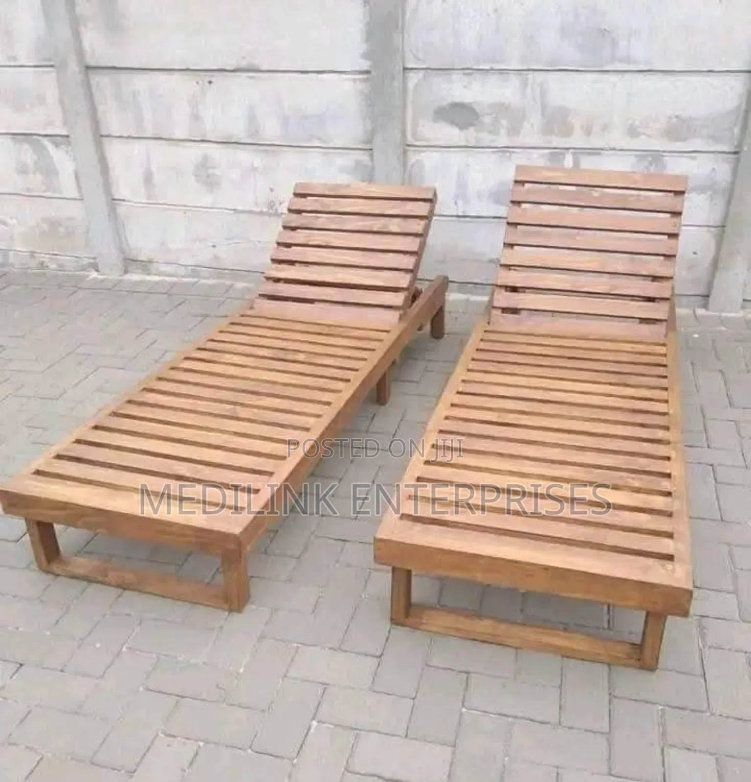 Customized Cypress Sunbeds Poolside