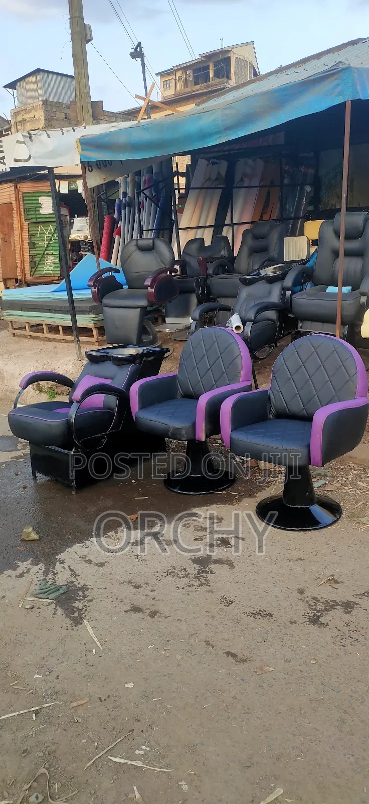 2 Salon Seats+ 1 Salon Sink