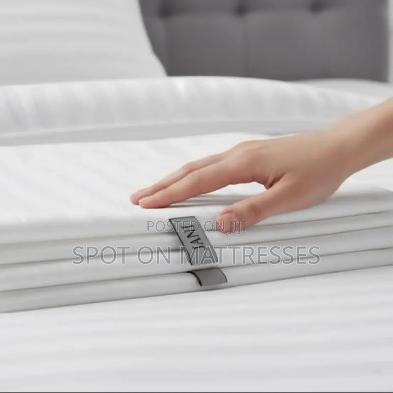 Superking Size 9x10 White Striped 2 Satin Cotton Bedsheets + 4 Cases