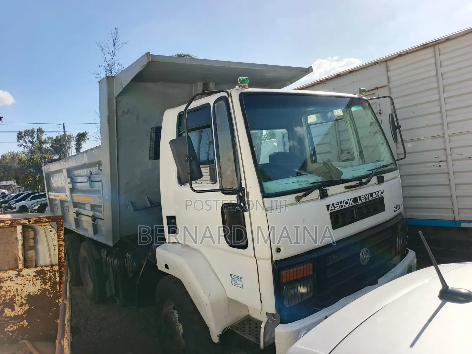 Ashok Leyland Tipper 2014 White
