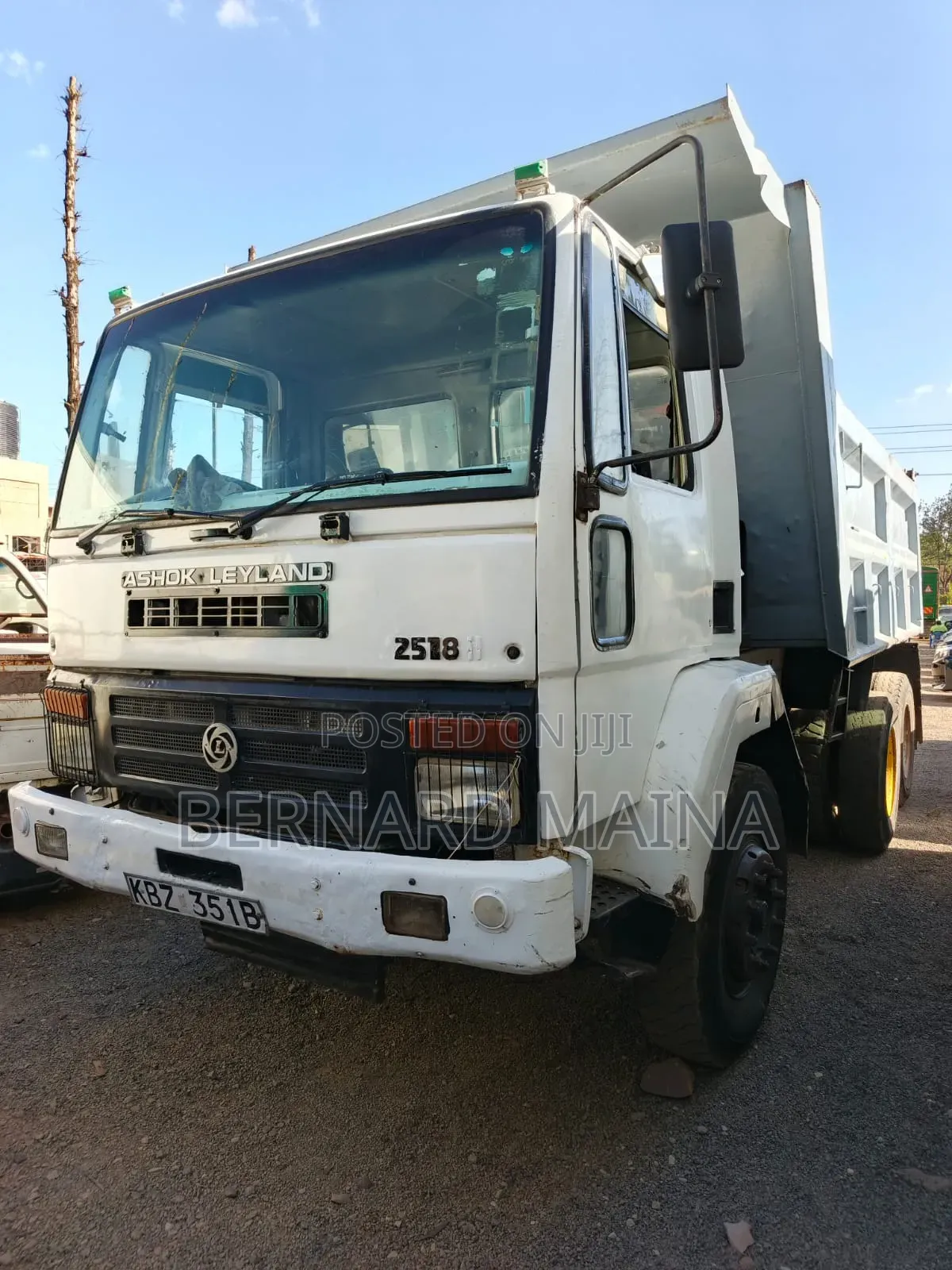 Ashok Leyland Tipper 2014 White