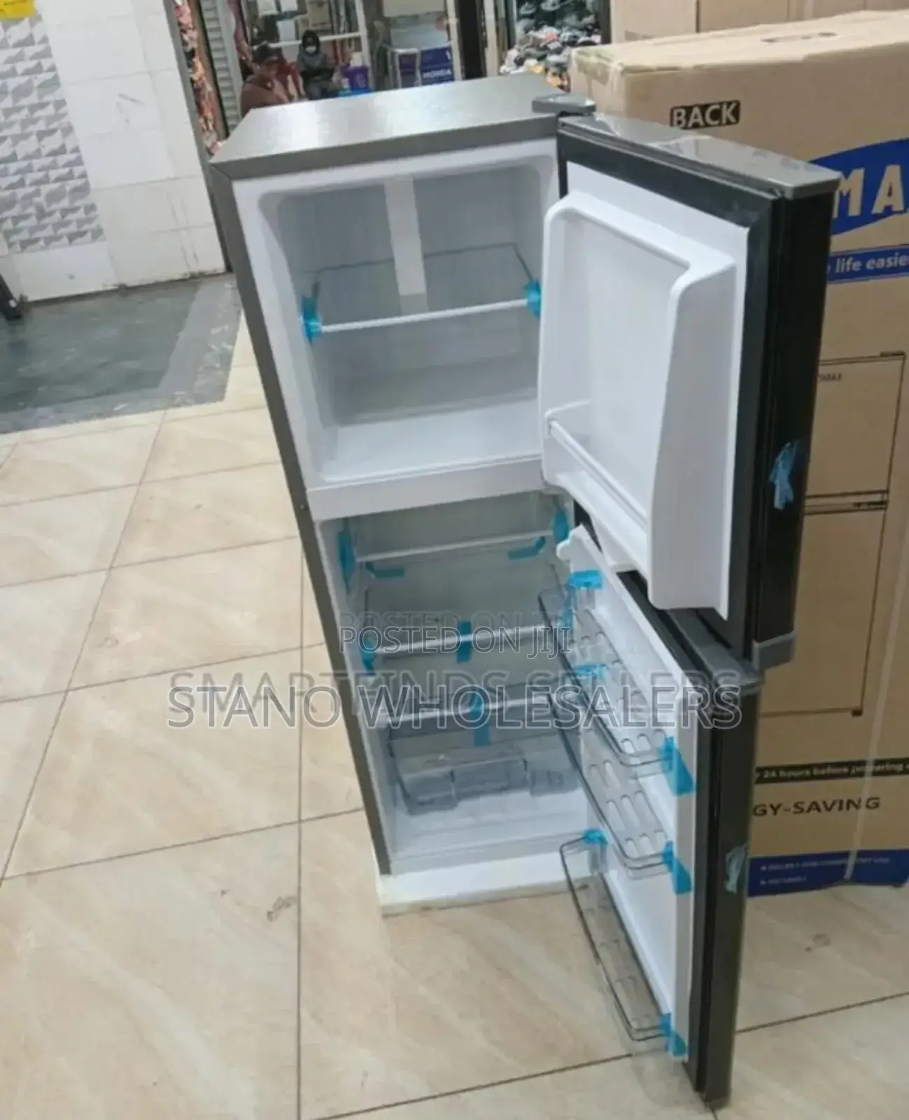 With Top Freezer. Ecomax Original Size 138l Big Fridge