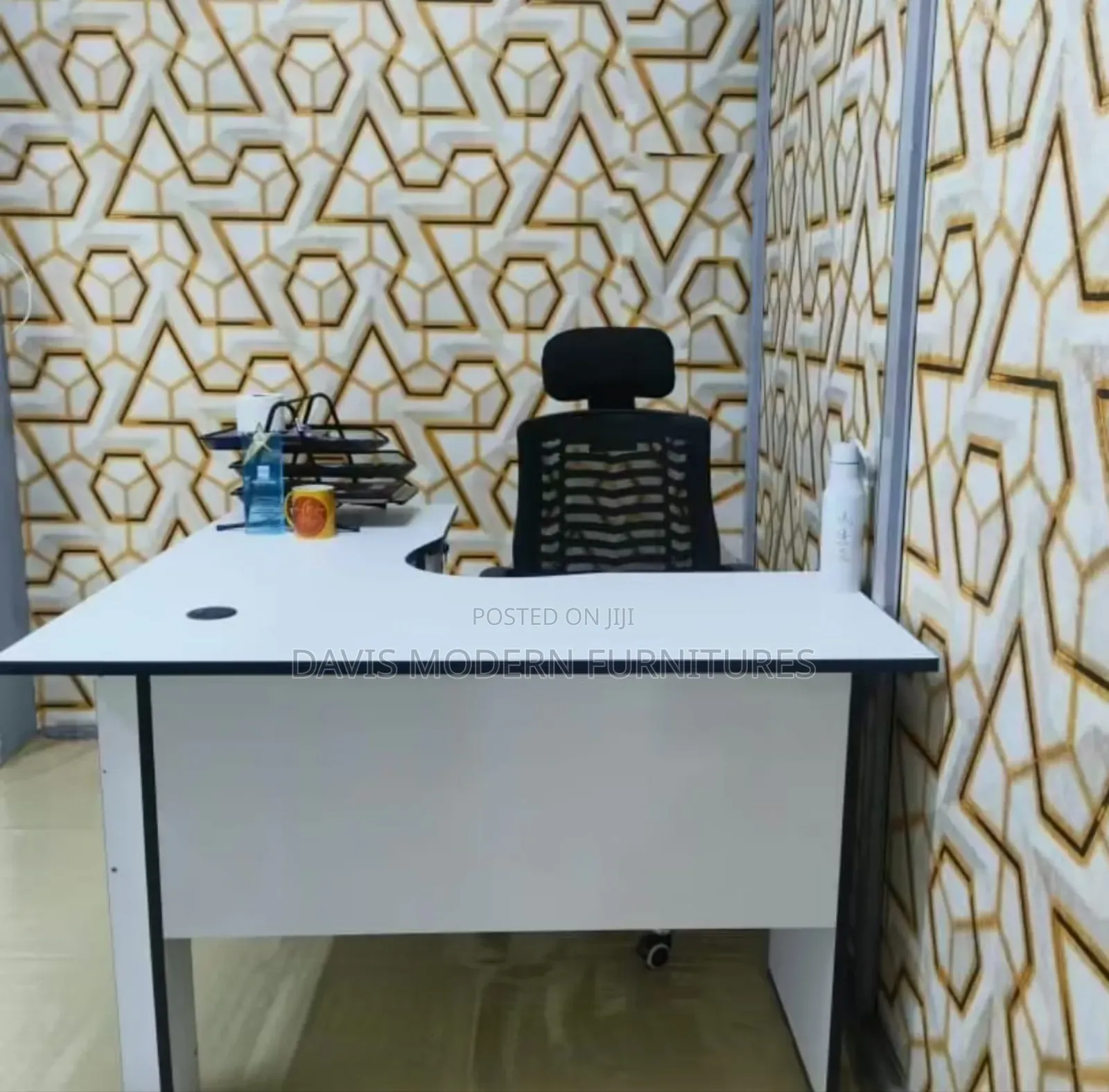 Executive Office Desk With Drawers