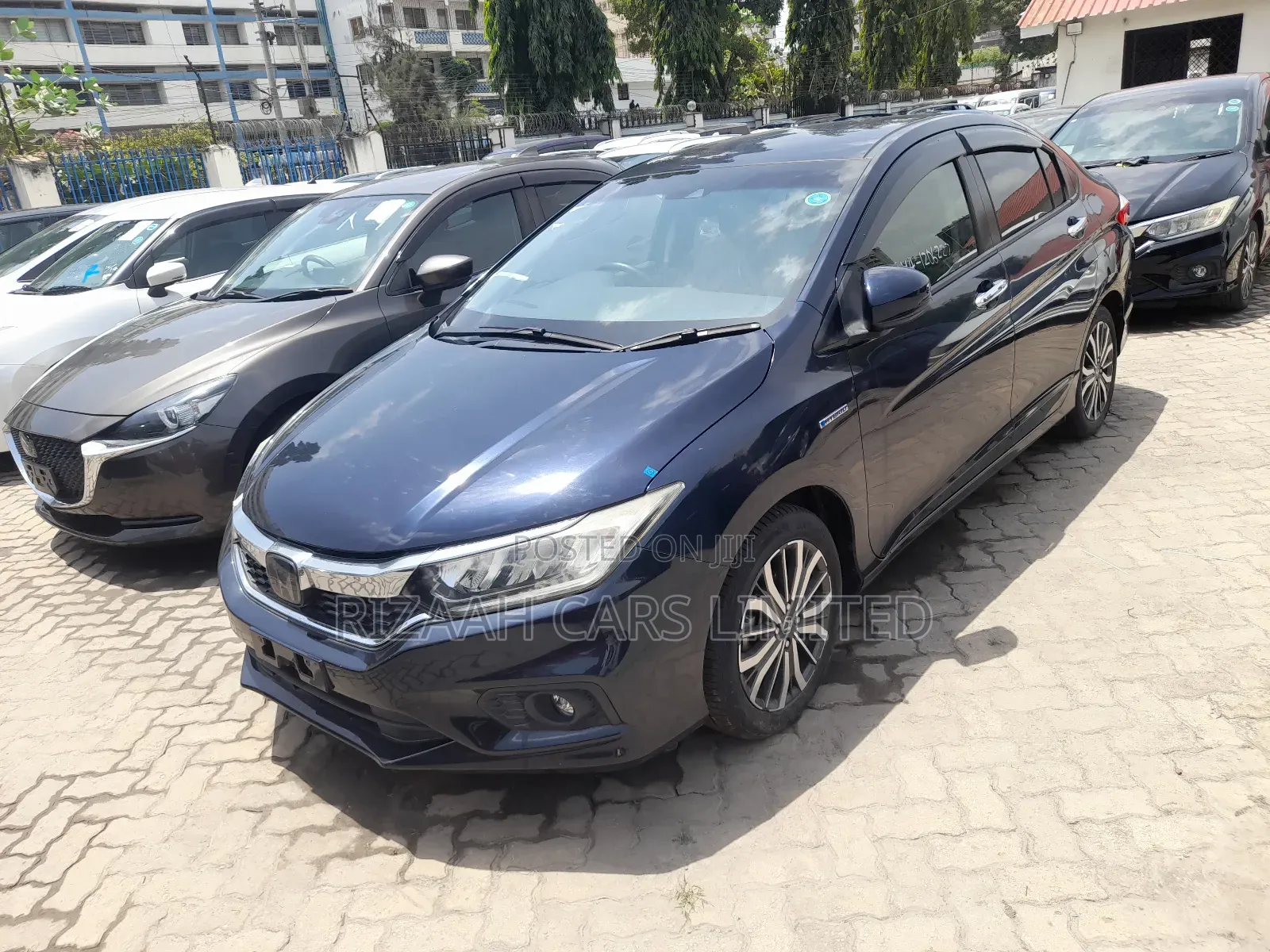 Honda Grace 1.5 Hybrid AWD 2019 Blue