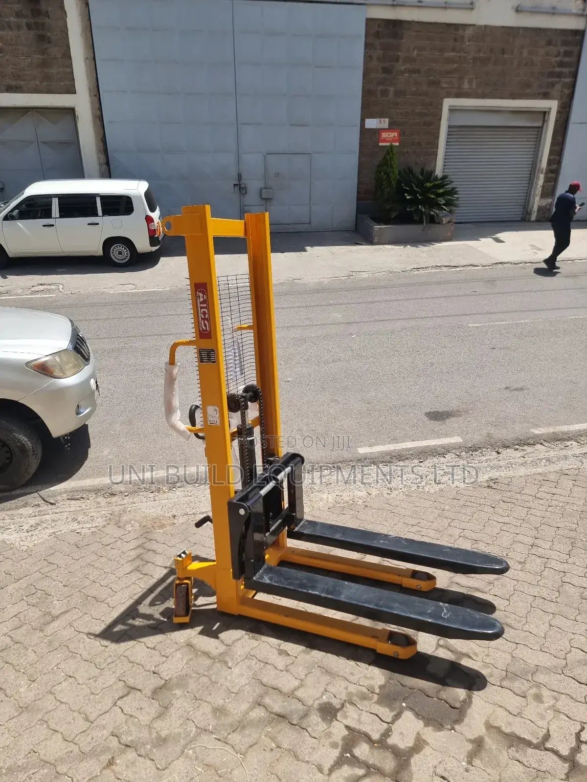 2 Tonne Hydraulic Hand Staker
