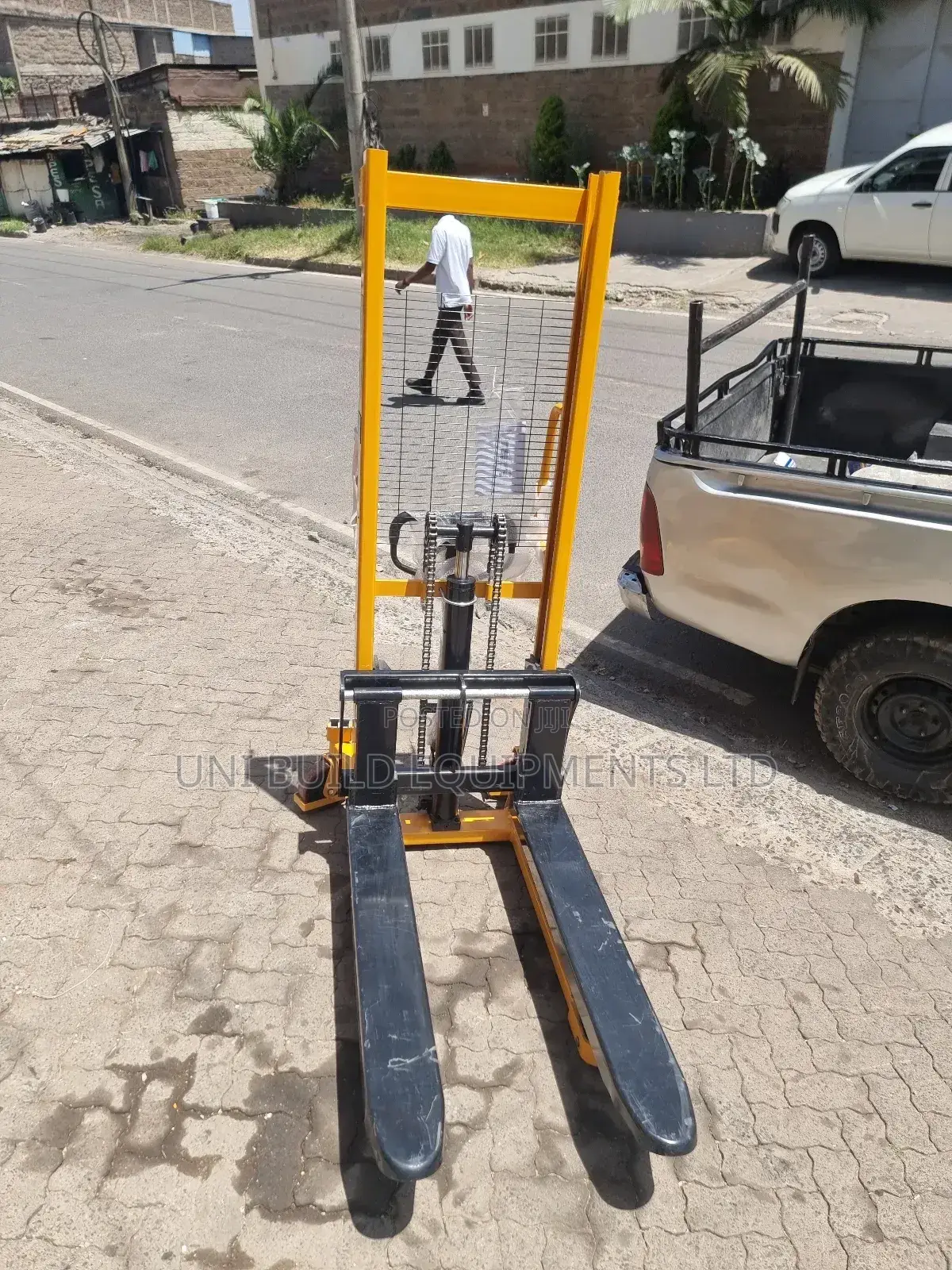 2 Tonne Hydraulic Hand Staker