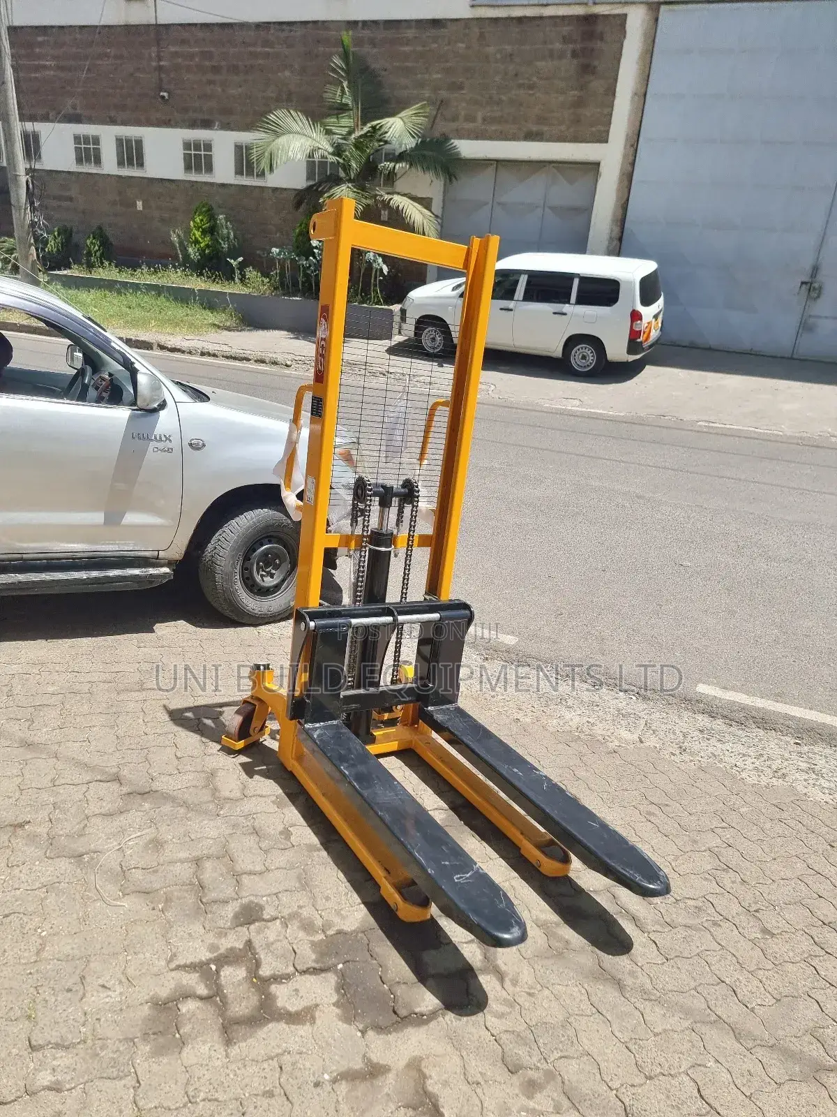 Japan Hydraulic Manual Stacker [2ton]