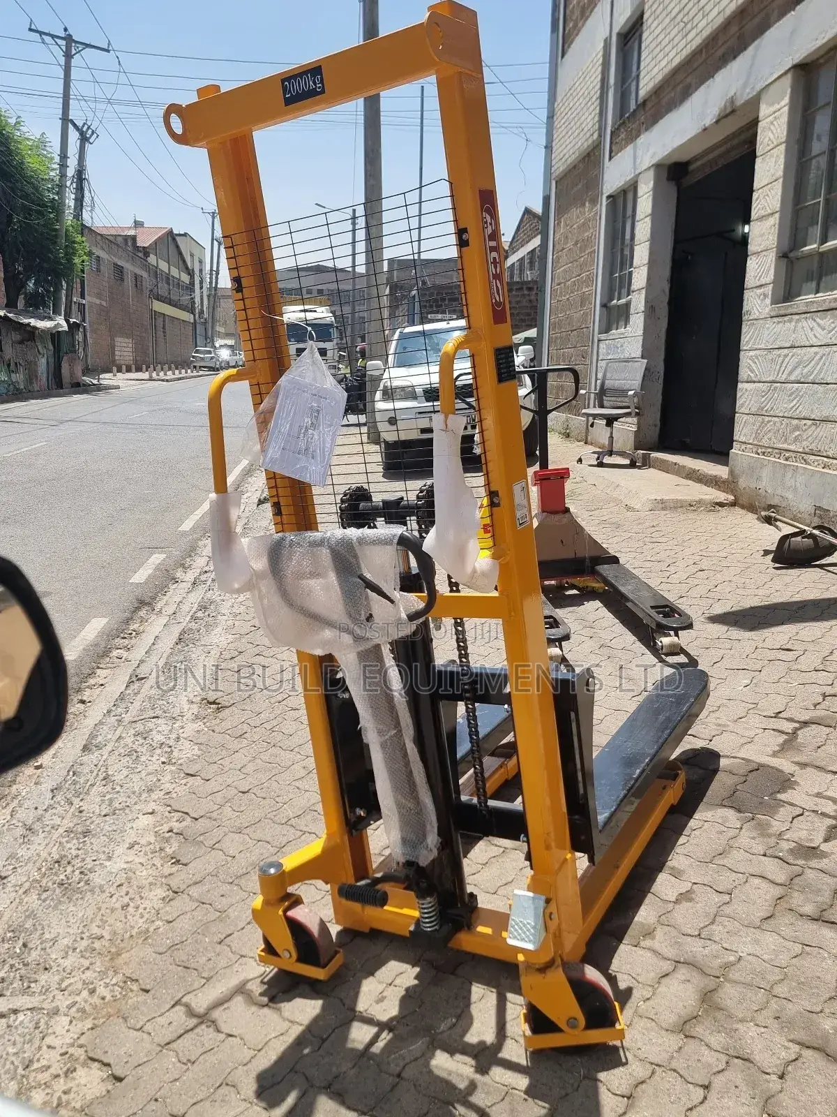 2m Height Hydraulic Hand Held Stacker